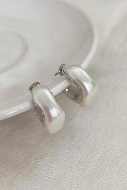Pearly Plate Earrings